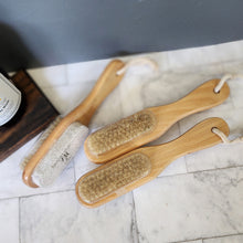 Load image into Gallery viewer, Foot Pumice Stone and Brush