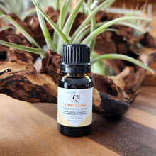 Load image into Gallery viewer, Thieves Oil Essential Oil Blend