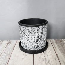 Load image into Gallery viewer, White Flowers medium 5 inch ceramic planter pot
