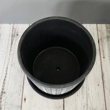 Load image into Gallery viewer, White Flowers medium 5 inch ceramic planter pot
