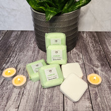 Load image into Gallery viewer, ENERGIZE Peppermint and Grapefruit Shower Bomb Gift Set
