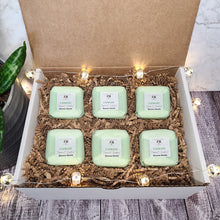 Load image into Gallery viewer, ENERGIZE Peppermint and Grapefruit Shower Bomb Gift Set
